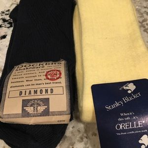 Men’s Brand New Socks 🎁🎁 Tags yellow & navy 8-12